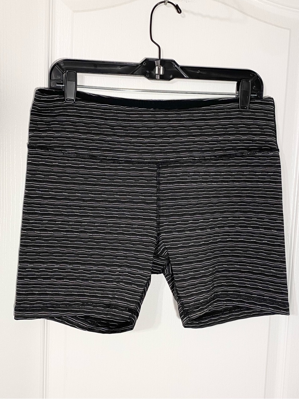 90 Degree Reflex Textured Pattern Bike Shorts Pocket Black White Size XL